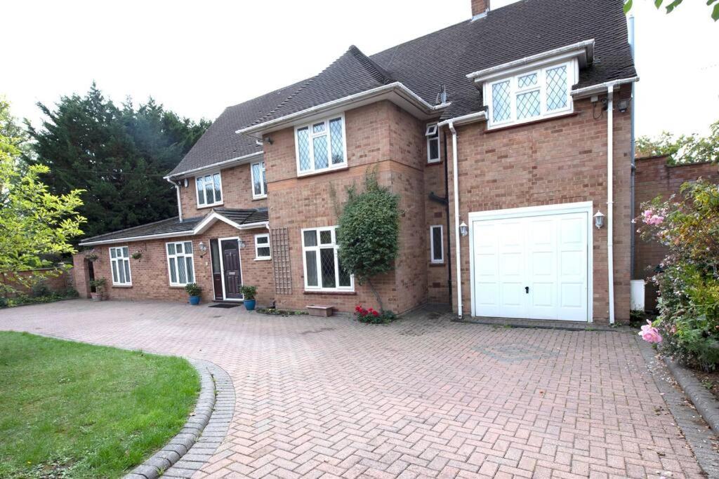 Luxury 6 Bedroom House With Parking - Northwood Northwood  Buitenkant foto